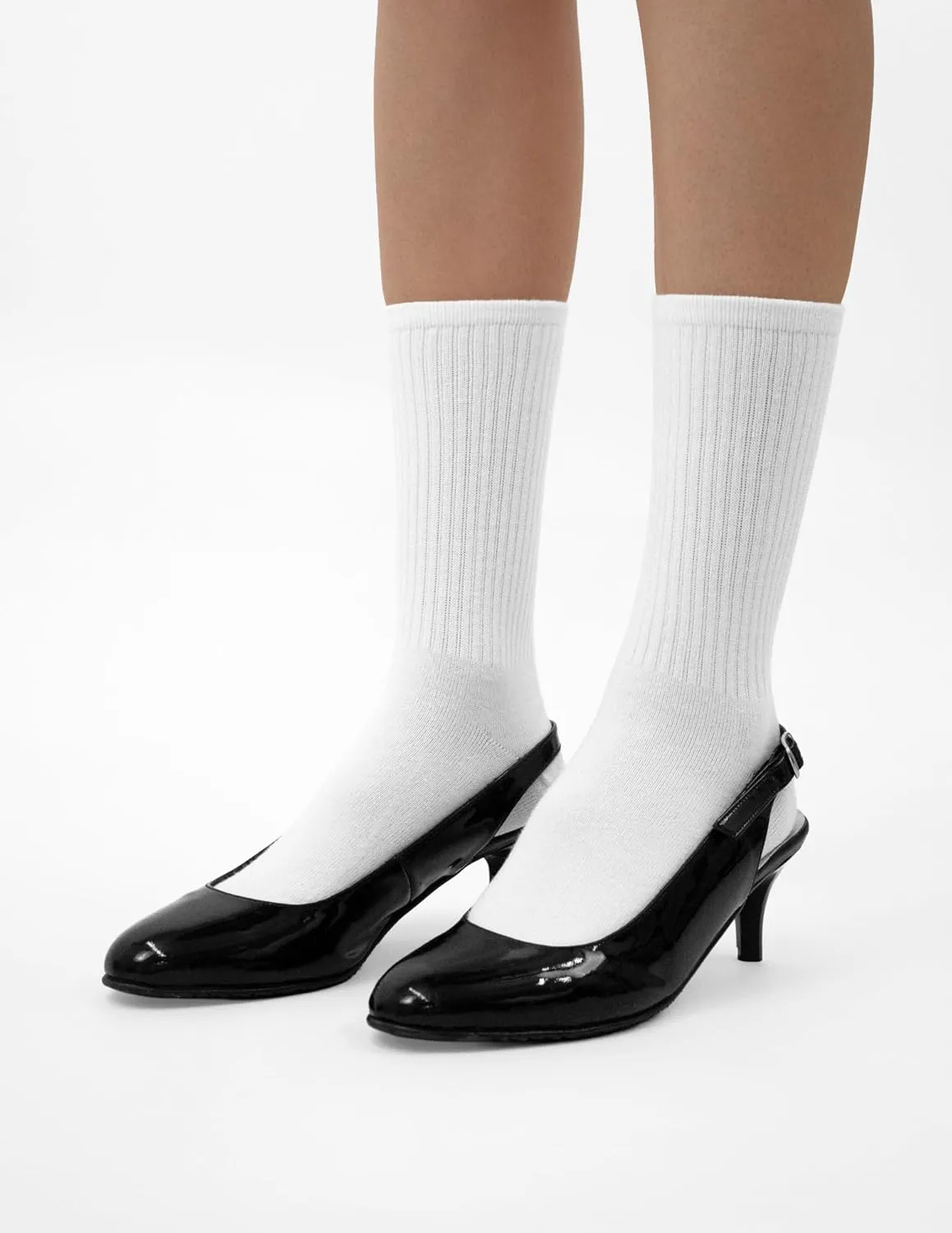 HUE Women's Casual Ribbed Must-Have Crew Lightweight Athletic Socks 3 Pair Pack